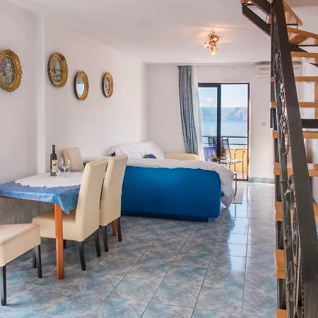 Stana Apartment *