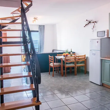Stana Apartment *