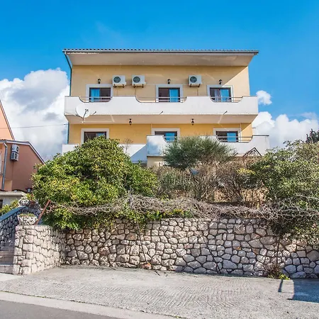 Stana Apartman *